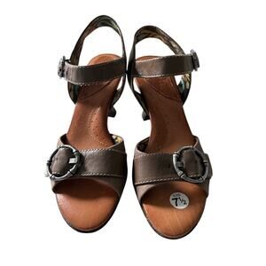 Naya Women’s Size‎ 7.5 N Brown Leather Tawny Sandal Pump